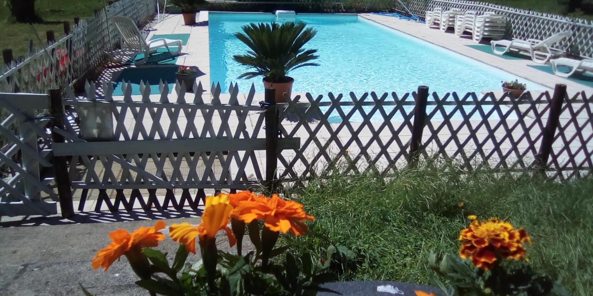 Hotel Du Val D'Aure Cadéac Exterior foto