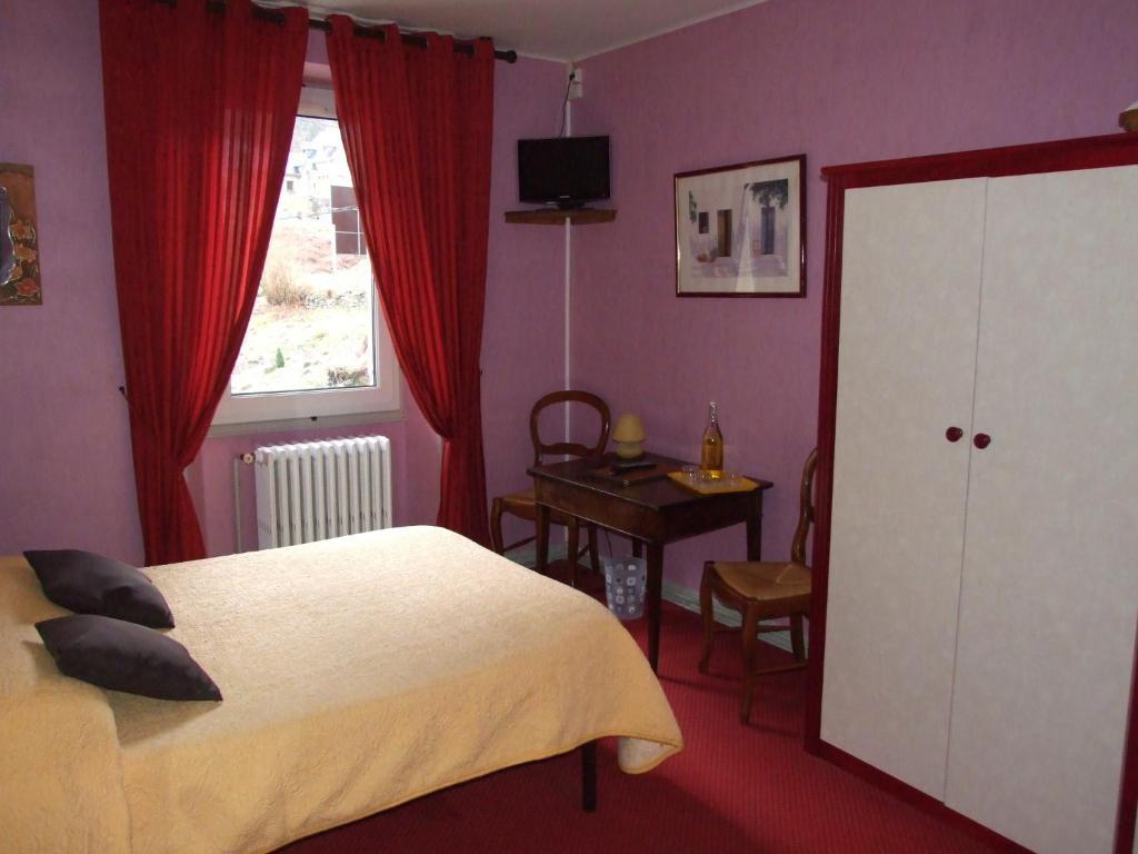 Hotel Du Val D'Aure Cadéac Habitación foto