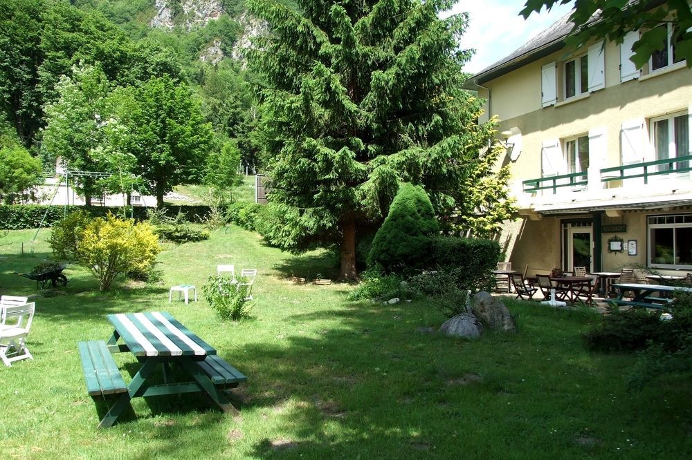 Hotel Du Val D'Aure Cadéac Exterior foto