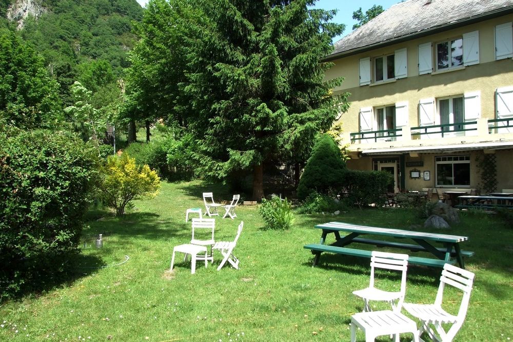 Hotel Du Val D'Aure Cadéac Exterior foto