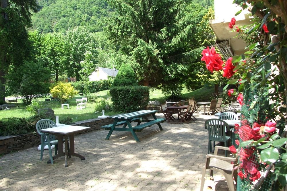 Hotel Du Val D'Aure Cadéac Exterior foto