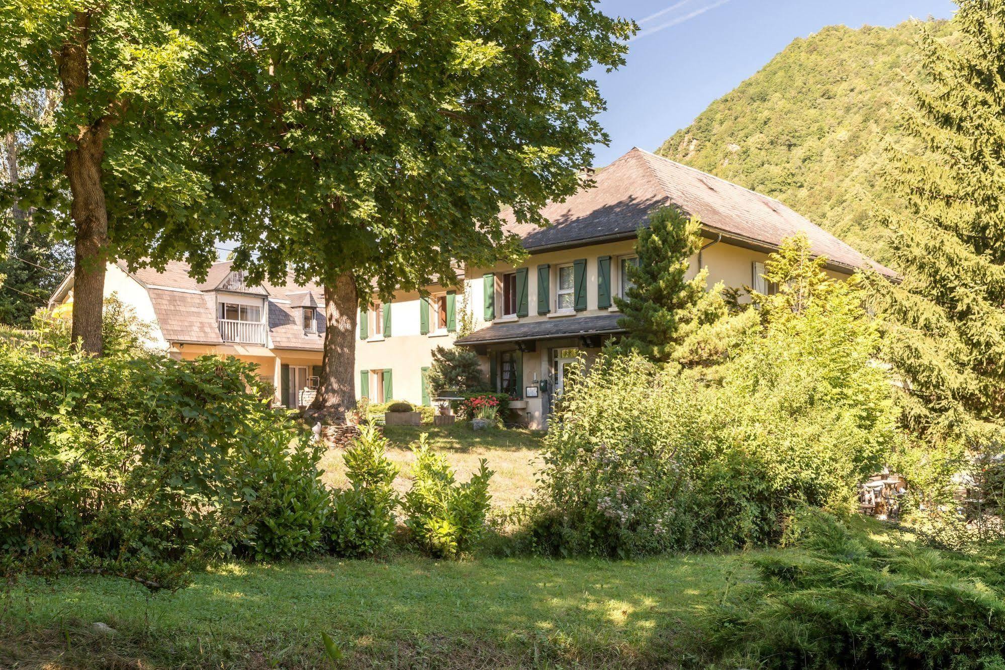 Hotel Du Val D'Aure Cadéac Exterior foto