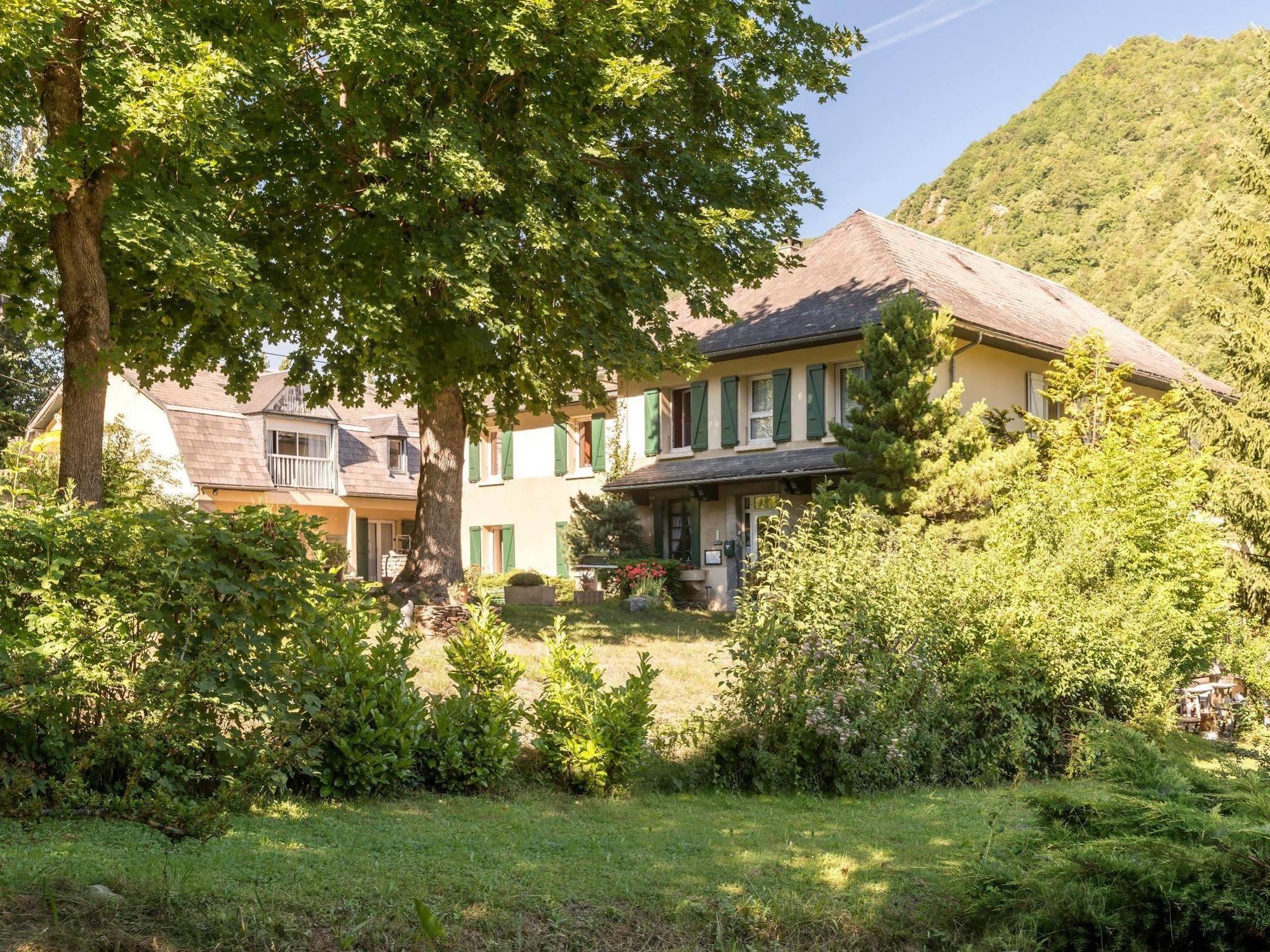 Hotel Du Val D'Aure Cadéac Exterior foto